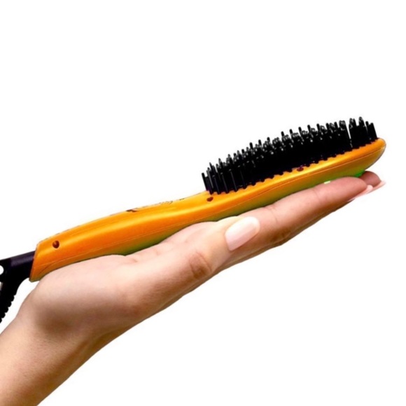Soleil Mini Heat Brush in Apricot - Picture 2 of 10